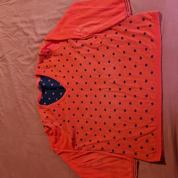 Red v-neck sweater with navy polka dots - Picture 1 of 5